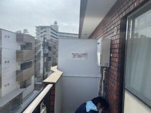 大阪市　マンション　バルコニー　ベランダ　隔板　隔て板　復旧工事　ダイタク　DAITAKU