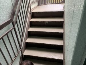 大阪市　マンション　外壁塗装　階段・廊下　勾配調整工事　ダイタク　DAITAKU　奈良　生駒