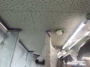 奈良市　店舗　雨漏り跡　塗装工事　DAITAKU　ダイタク