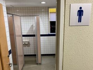 奈良市　オフィスビル　男子トイレ　小便器　詰まり　排水　洗管工事　高圧洗浄　ダイタク　DAITAKU　奈良　生駒