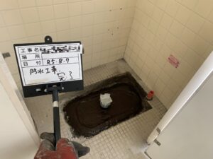 奈良市　学校トイレ　トイレリフォーム　和式　洋式　防水工事　ダイタク　DAITAKU　奈良　生駒