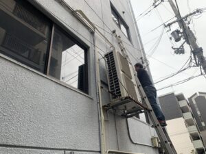 大阪市　ビル　漏水　テープ巻き　エアコン　配管　　生駒市　ダイタク　DAITAKU